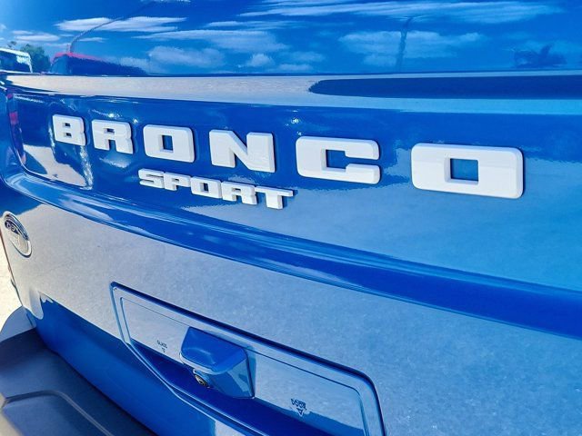 Certified 2025 Ford Bronco Sport Outer Banks w/ Outer Banks Tech Package+ AWD/4WD image 12