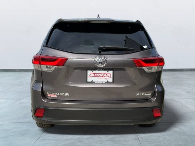Used 2019 Toyota Highlander XLE AWD/4WD image 6