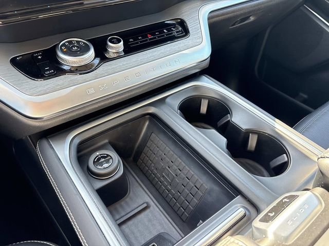 Certified 2025 Ford Expedition Platinum AWD/4WD image 32