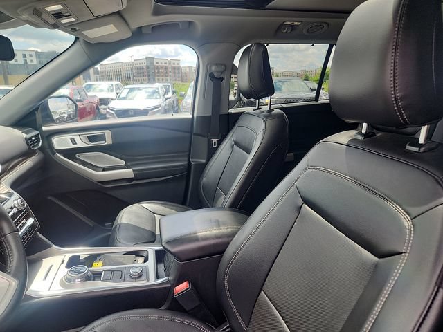 Certified 2024 Ford Explorer Limited w/ Limited Technology Package AWD/4WD image 22