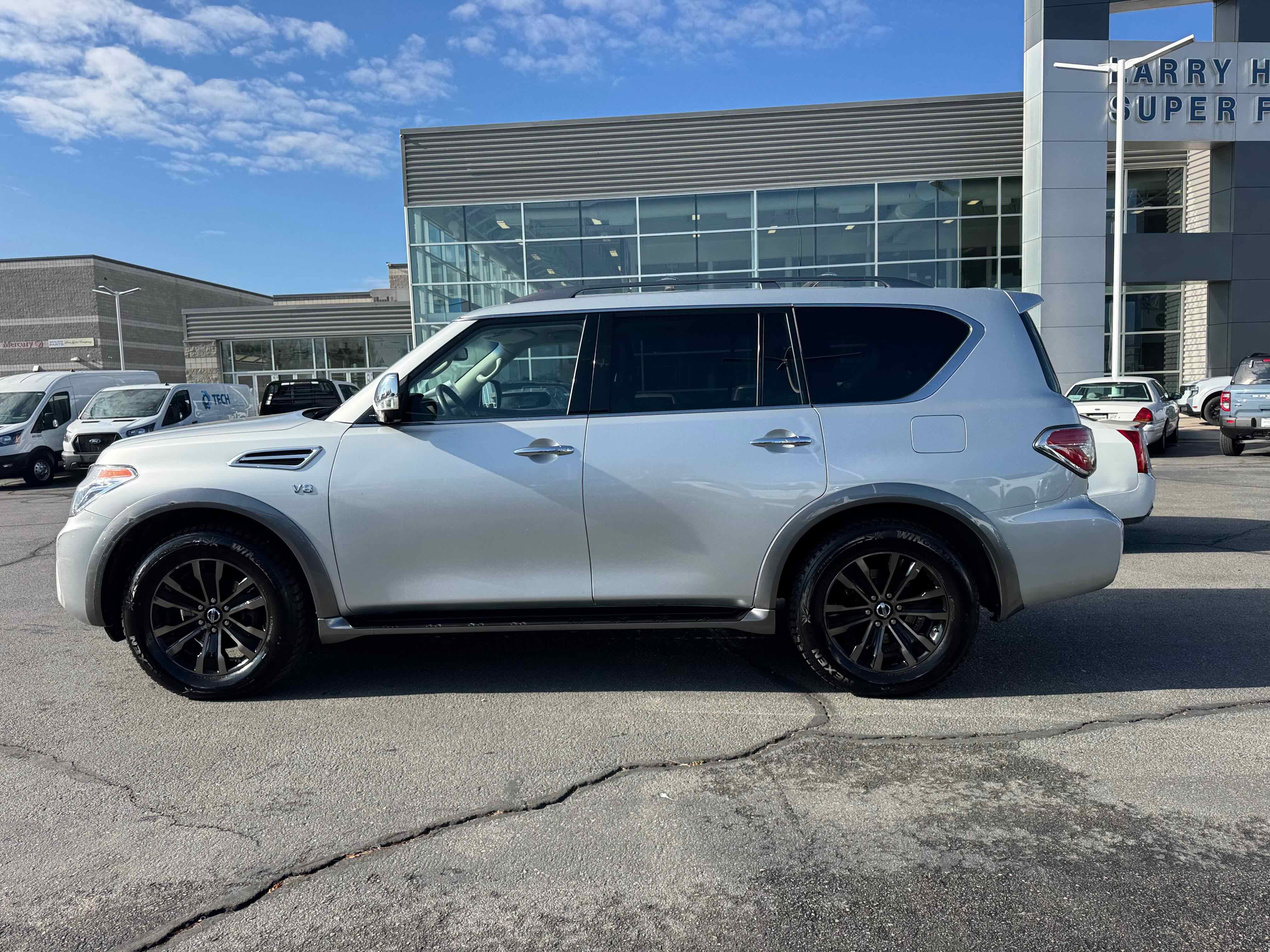 Used 2017 Nissan Armada Platinum image 3