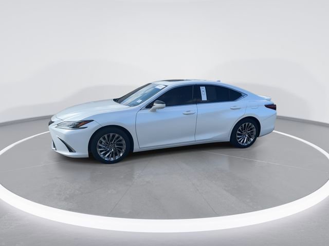 Used 2024 Lexus ES 300h Ultra Luxury w/ Accessory Package (Z2) image 2