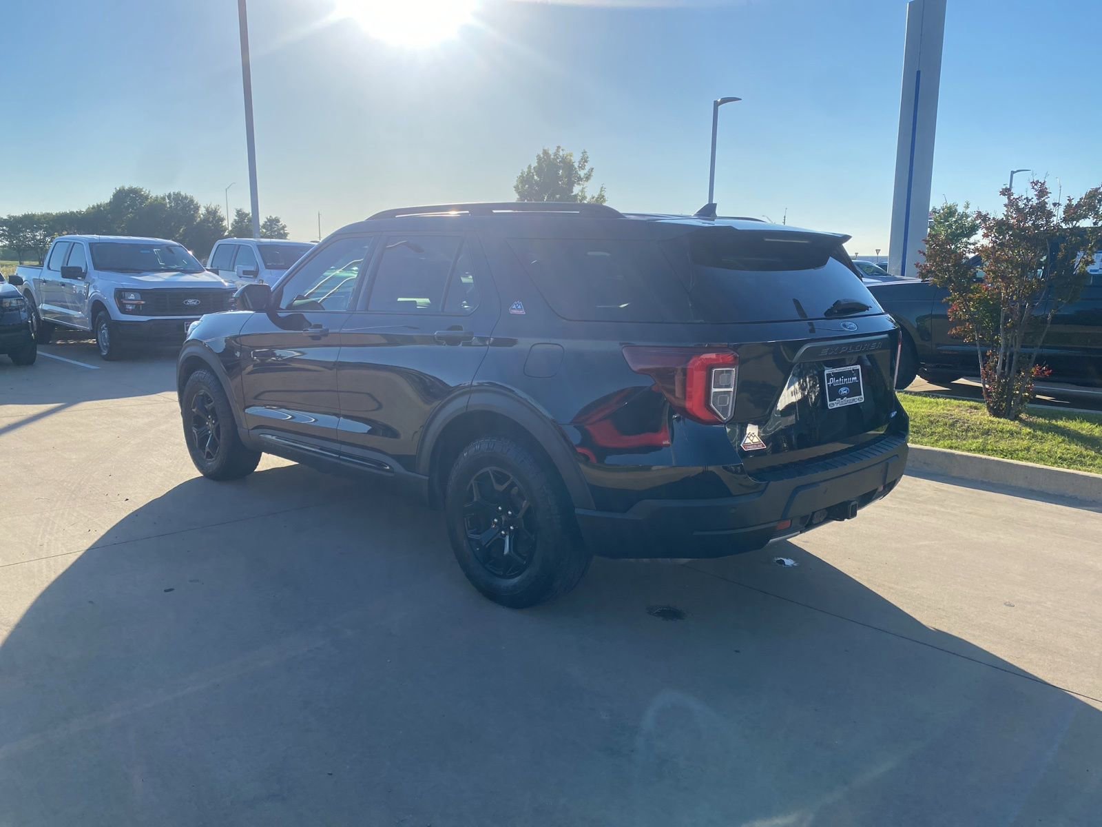 Certified 2022 Ford Explorer Timberline w/ Timberline Technology Package AWD/4WD image 3