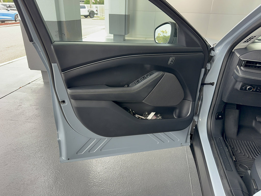 Certified 2024 Ford Mustang Mach-E Select RWD image 8