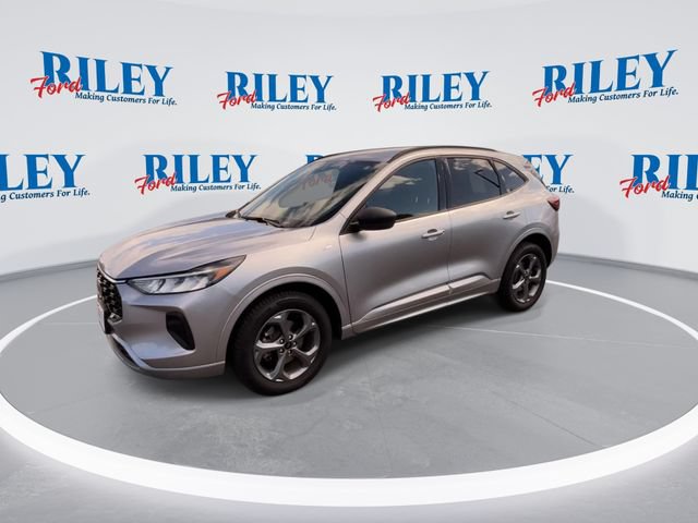Certified 2023 Ford Escape ST-Line w/ Tech Pack #1 AWD/4WD image 4
