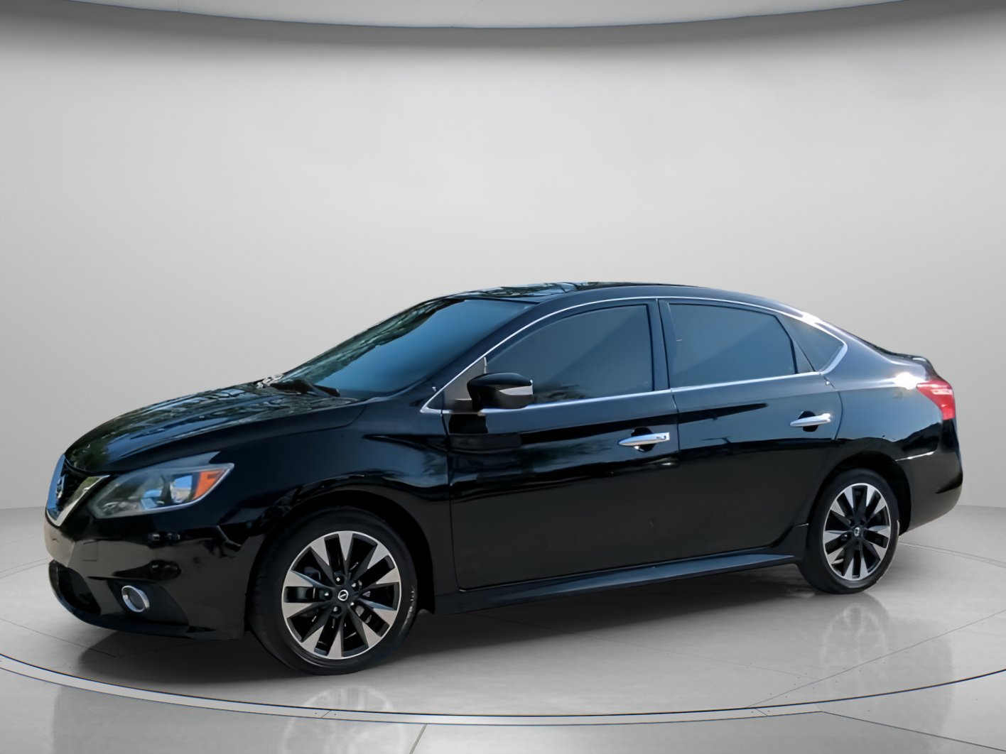 Used 2019 Nissan Sentra SR FWD image 14