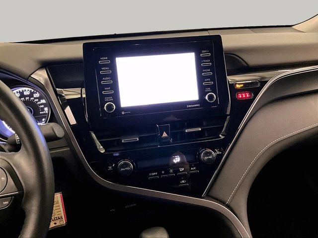 Used 2023 Toyota Camry SE FWD image 6