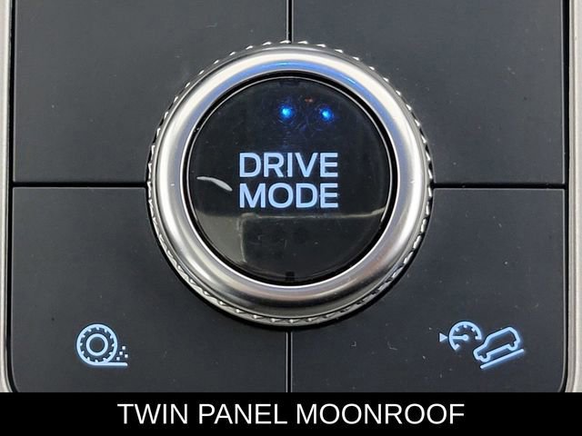 Certified 2023 Ford Explorer XLT w/ Equipment Group 202A image 25