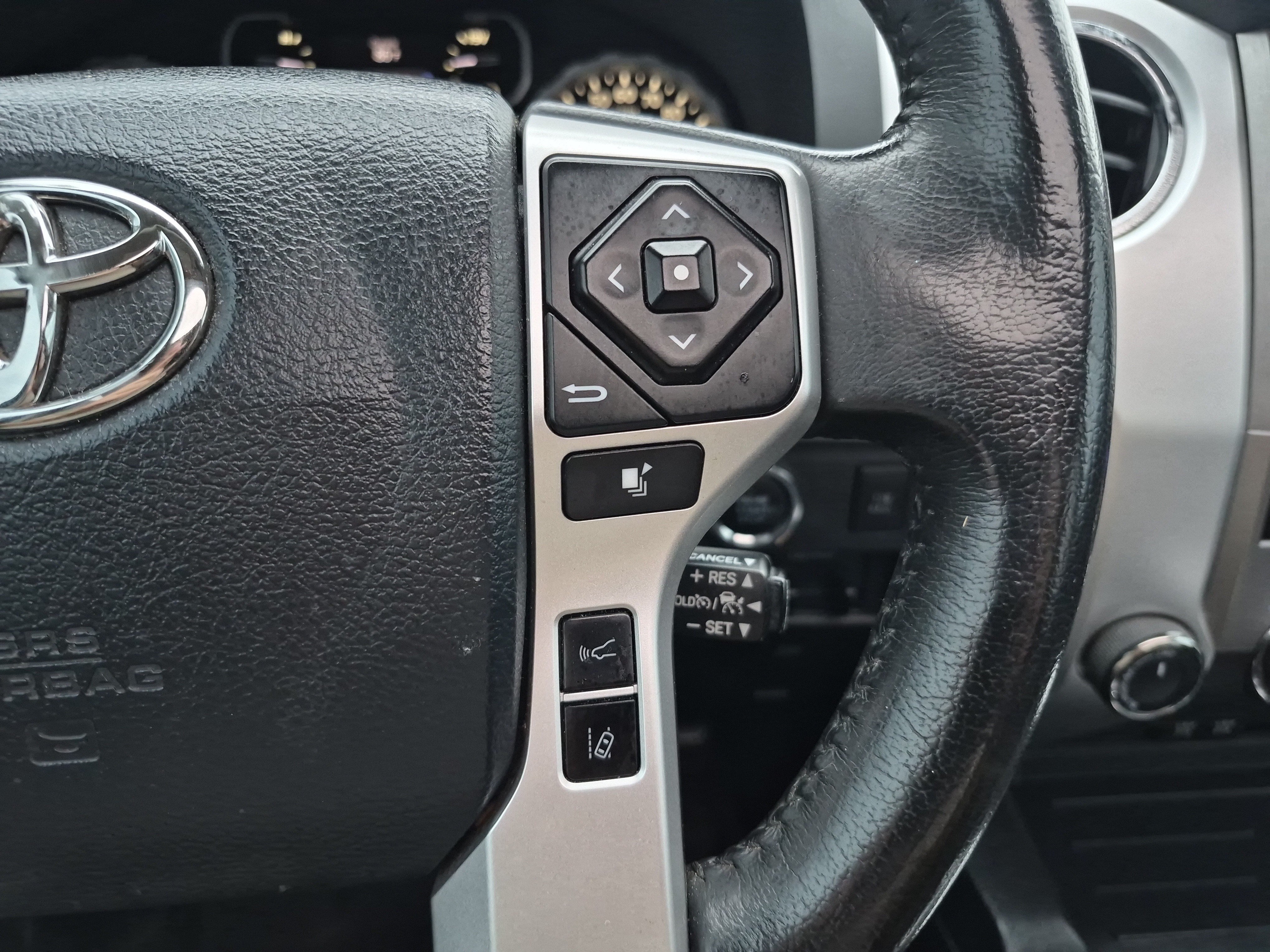 Used 2020 Toyota Tundra Platinum AWD/4WD image 28