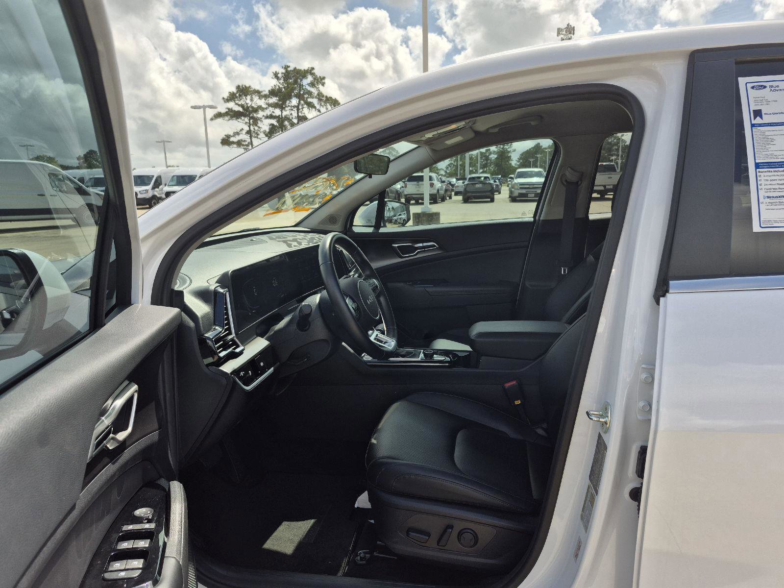Used 2023 Kia Sportage EX FWD image 7