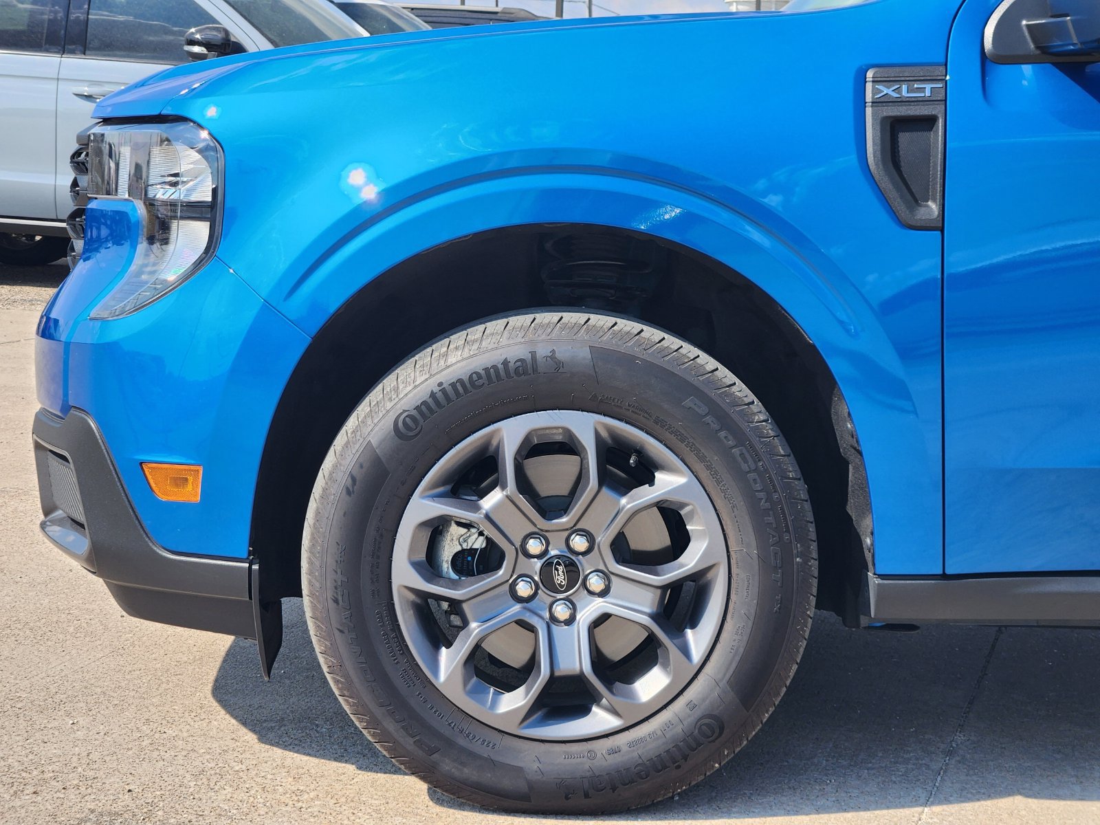 Certified 2025 Ford Maverick XLT w/ XLT Luxury Package FWD image 9