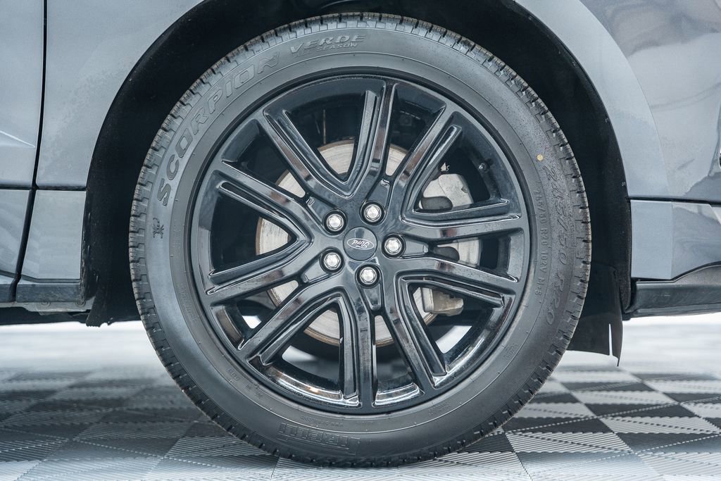 Certified 2022 Ford Edge ST-Line AWD/4WD image 18