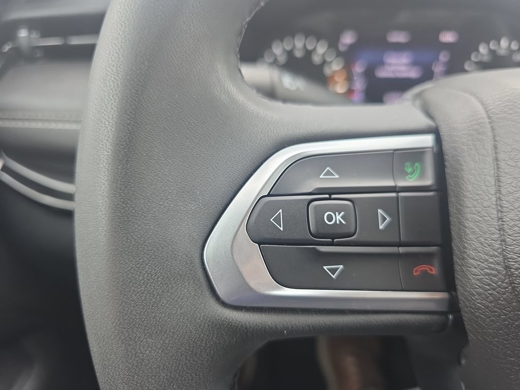 Used 2022 Jeep Compass Latitude FWD image 29