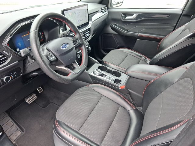 Certified 2024 Ford Escape ST-Line w/ Tech Pack #1 FWD image 11