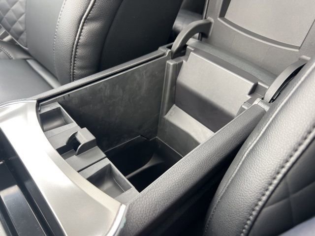 Certified 2024 Ford Edge Titanium w/ Equipment Group 301A image 18