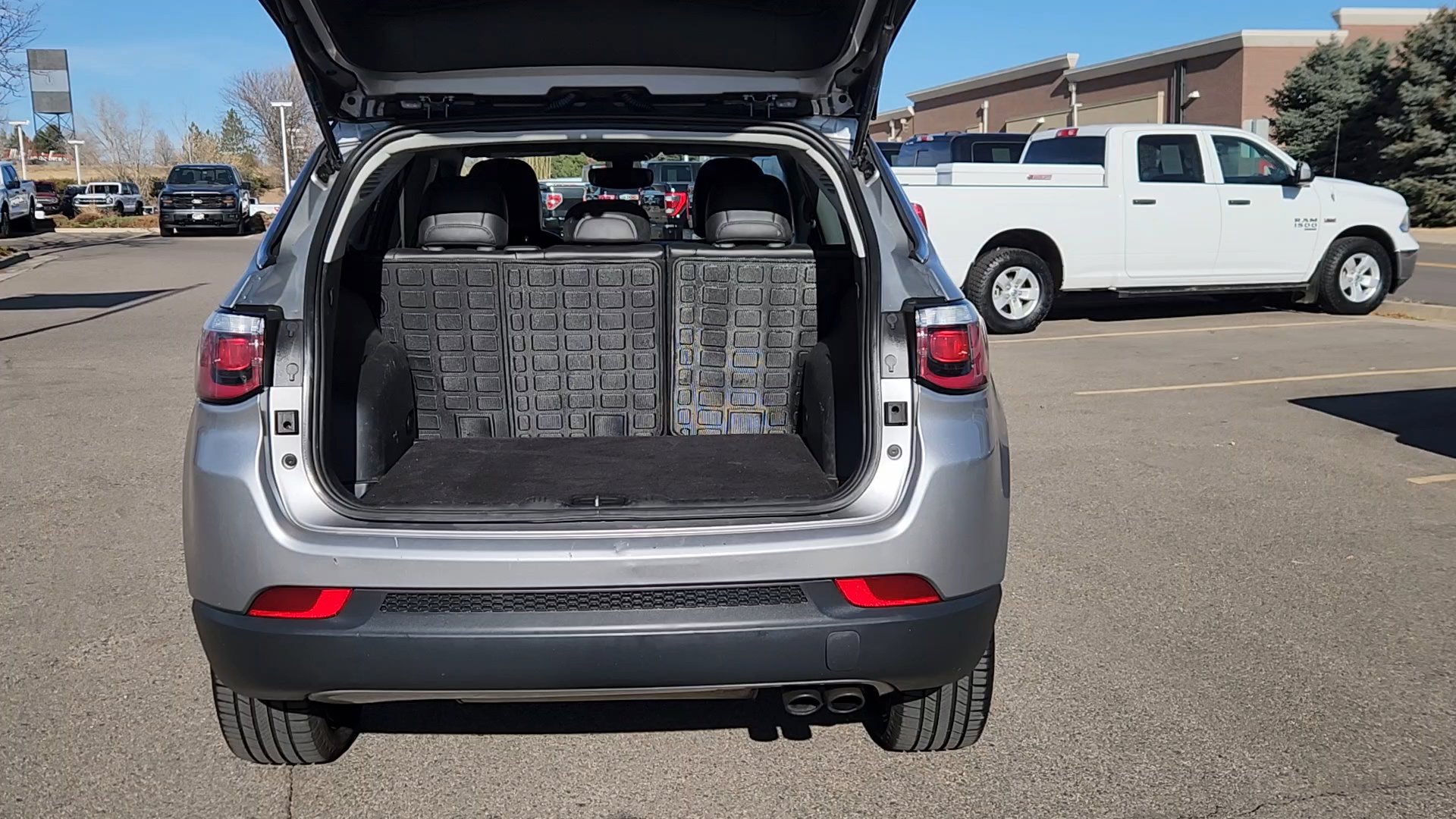 Used 2019 Jeep Compass Limited image 27