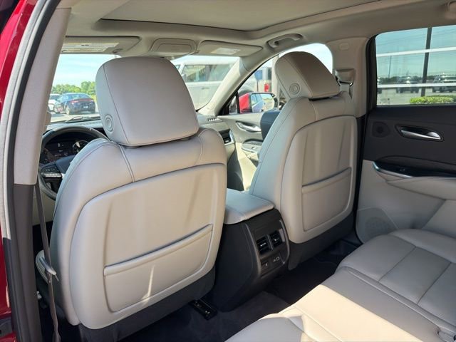 Used 2023 Cadillac XT4 Premium Luxury AWD/4WD image 15