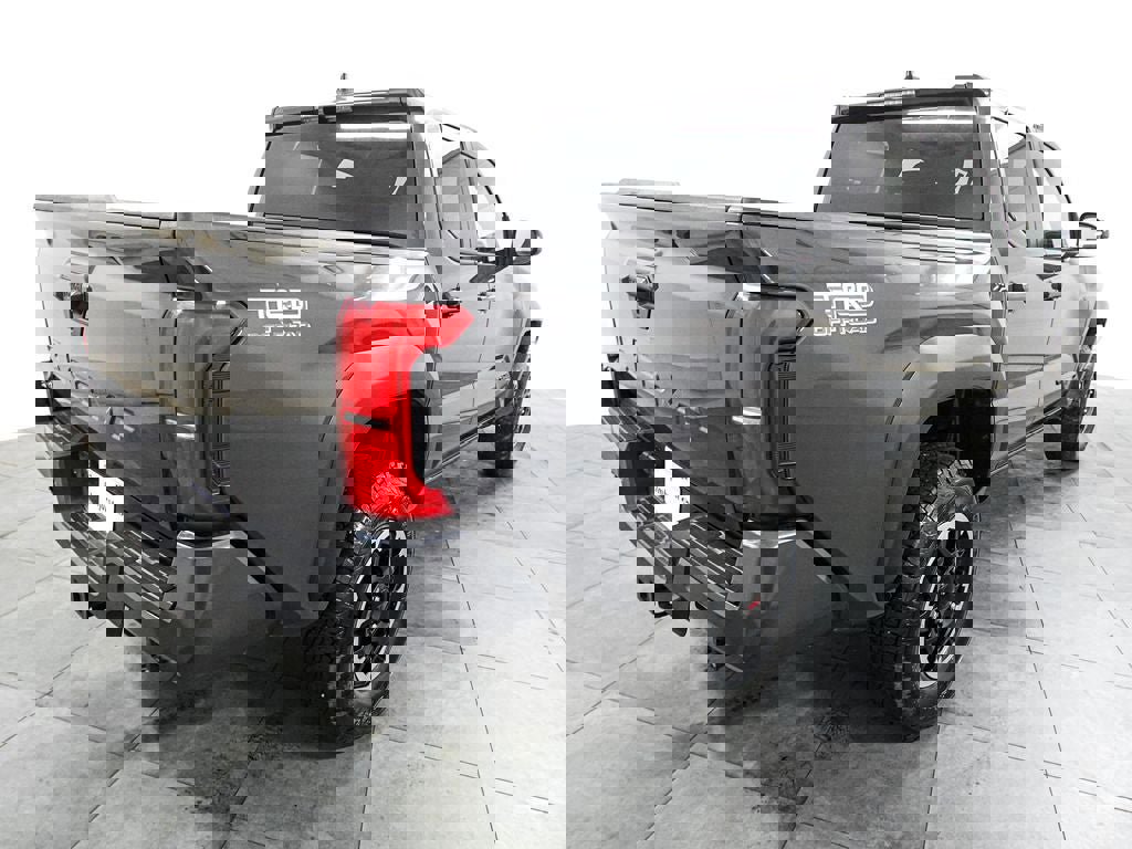 Used 2025 Toyota Tacoma TRD Off-Road image 5