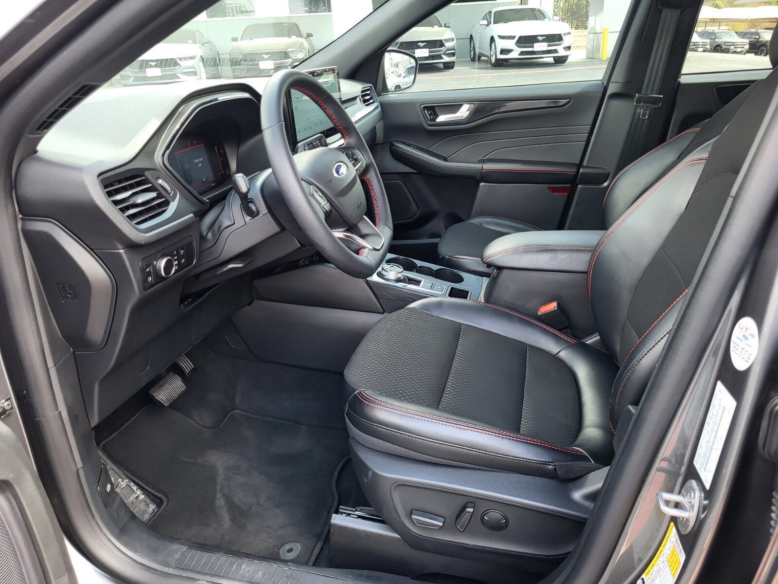 Certified 2025 Ford Escape ST-Line w/ Equipment Group 301A image 20