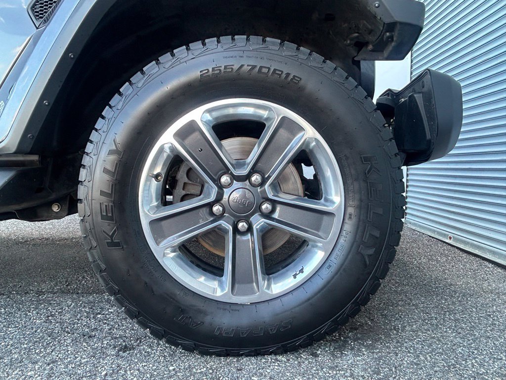 Used 2018 Jeep Wrangler Unlimited Sahara AWD/4WD image 11