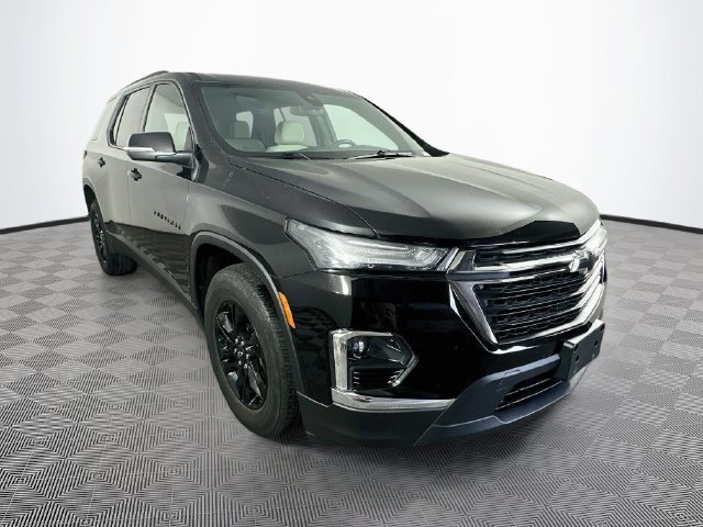 Used 2023 Chevrolet Traverse LS w/ Midnight/Sport Edition AWD/4WD image 4