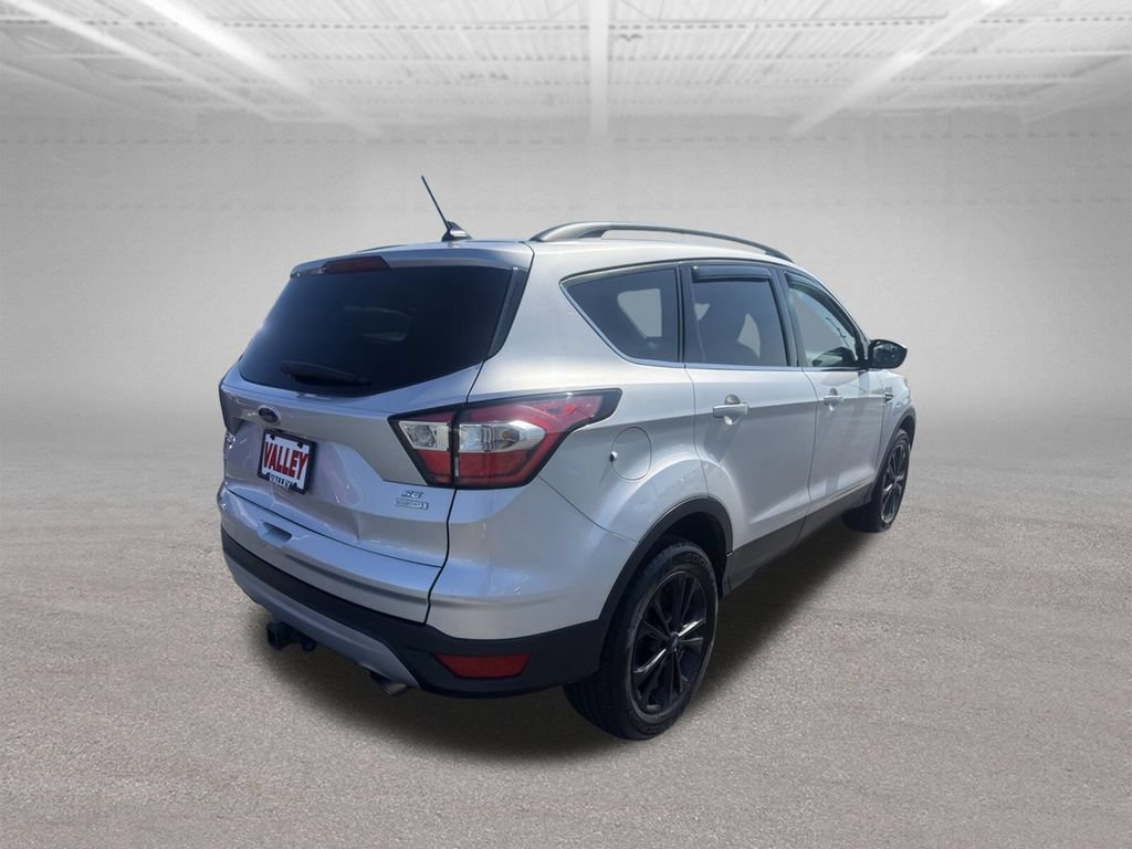 Certified 2018 Ford Escape SE w/ SE Sync 3 Package FWD image 4