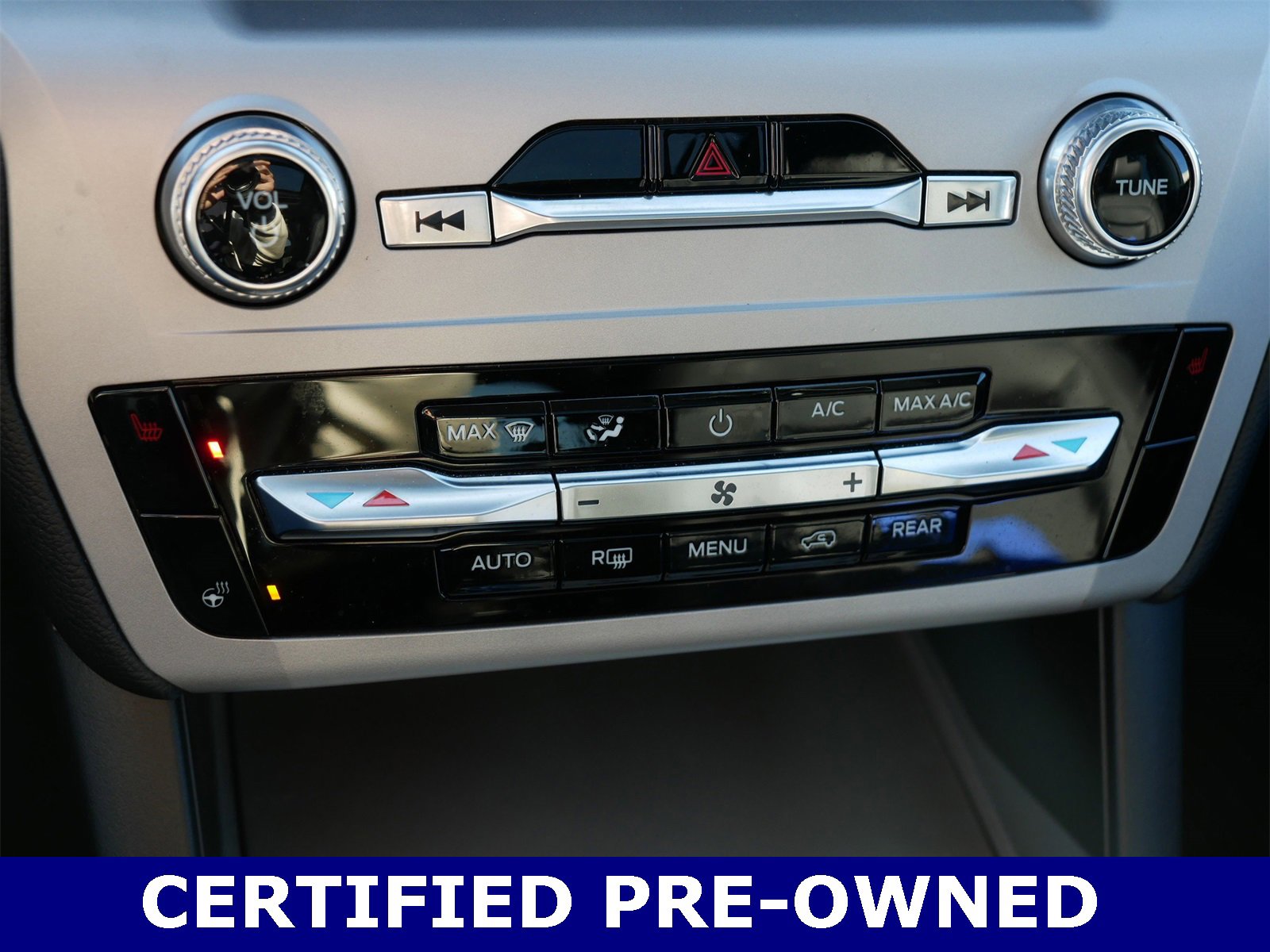 Certified 2023 Ford Explorer XLT w/ Equipment Group 202A image 23