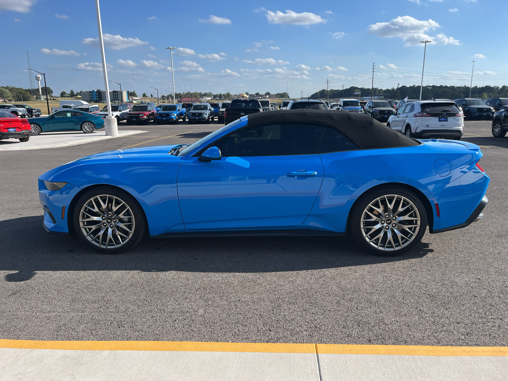 Certified 2025 Ford Mustang Premium RWD image 8