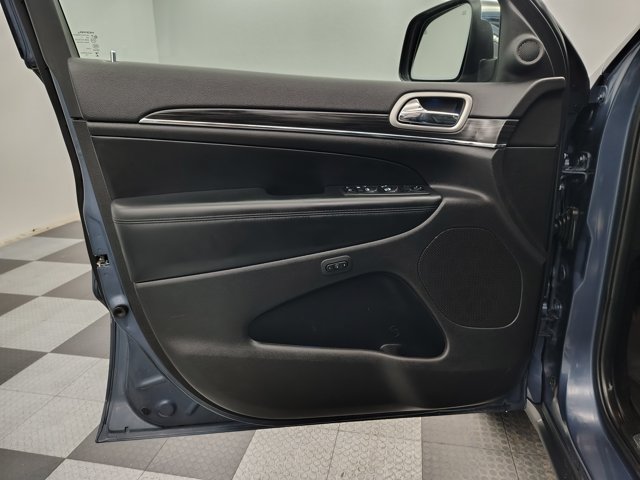 Used 2021 Jeep Grand Cherokee Limited AWD/4WD image 21