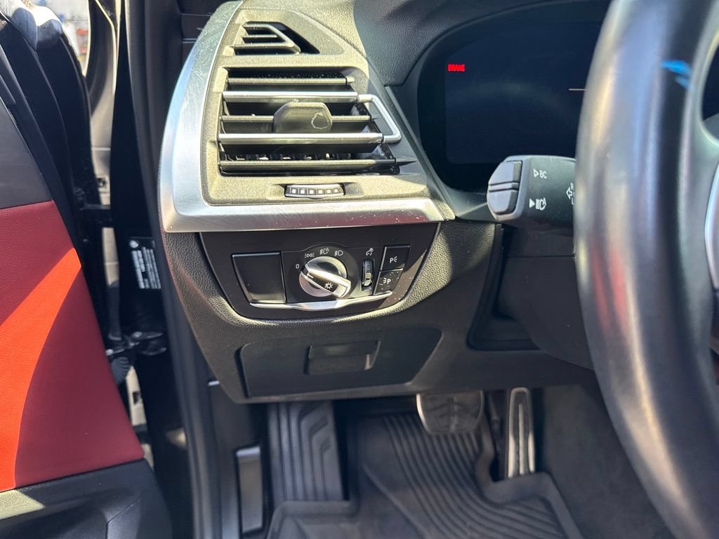 Used 2024 BMW X4 xDrive30i w/ M Sport Package AWD/4WD image 7