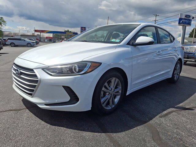 Used 2017 Hyundai Elantra SE FWD image 3