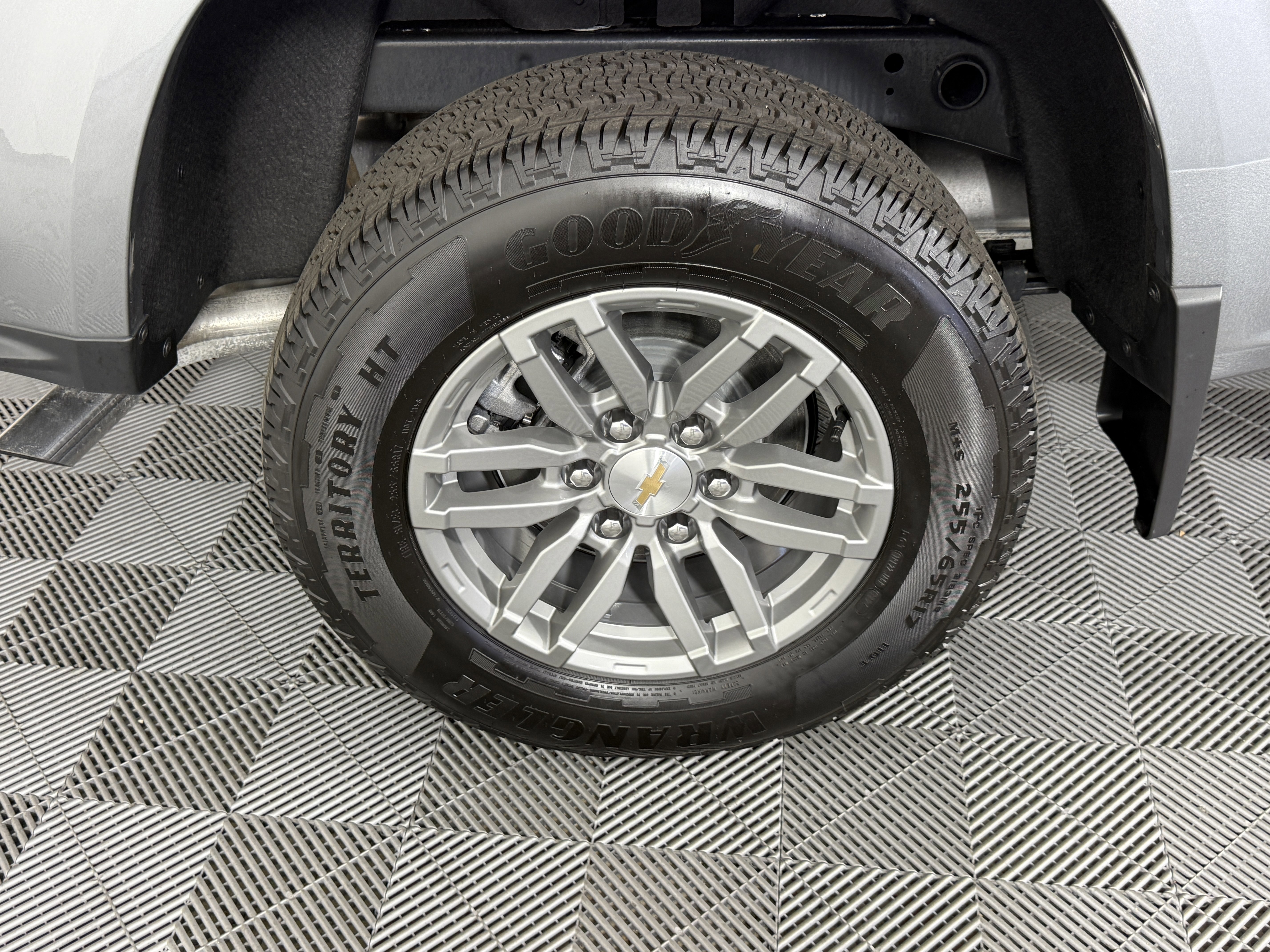 Used 2024 Chevrolet Colorado LT w/ LT Convenience Package III image 28