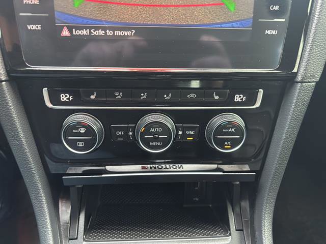 Used 2019 Volkswagen Golf R 4-Door image 23