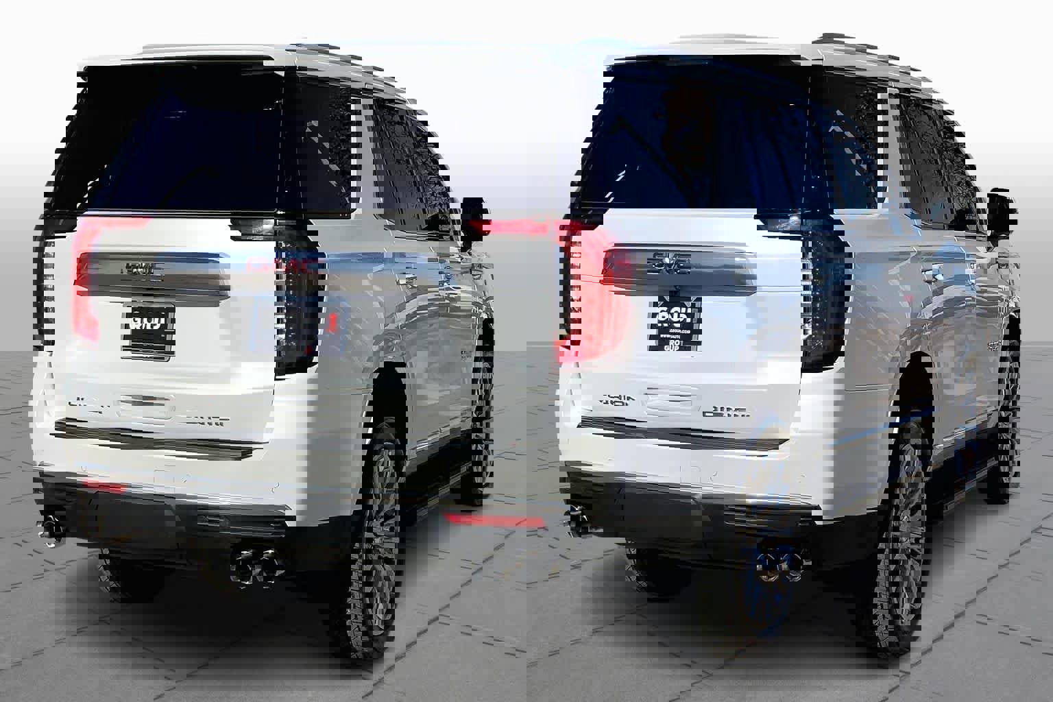 Used 2023 GMC Yukon Denali image 3