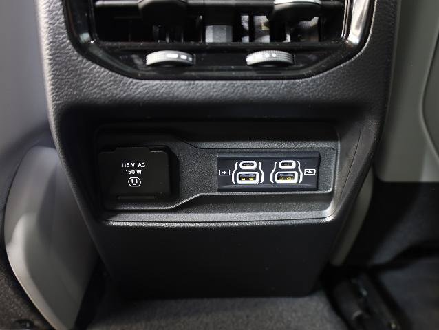 Used 2022 Jeep Grand Cherokee Overland w/ Advanced Protech Group III AWD/4WD image 23