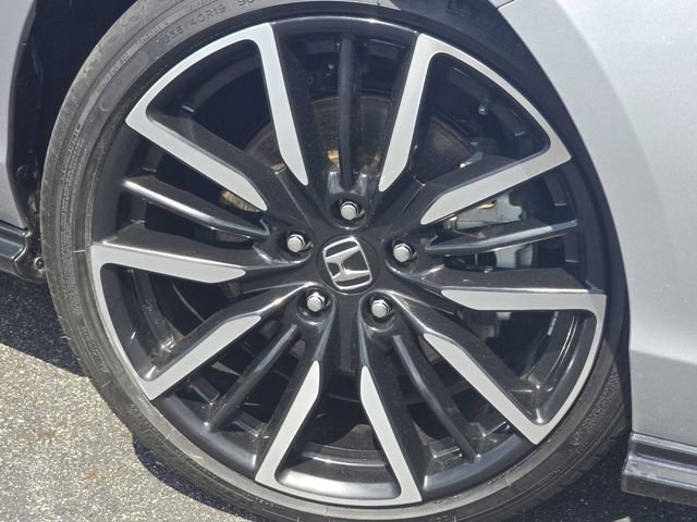 Used 2023 Honda Accord Touring image 11