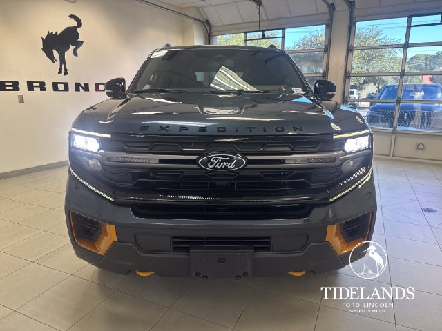Certified 2025 Ford Expedition Tremor AWD/4WD image 3