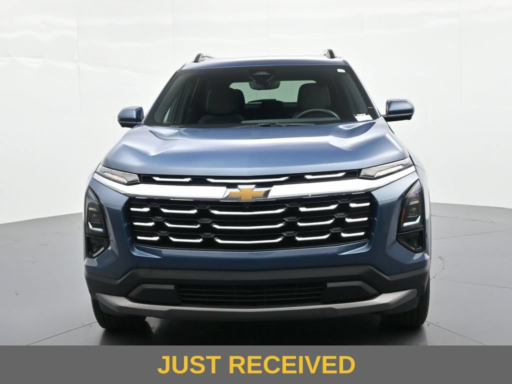 Used 2025 Chevrolet Equinox LT w/ Convenience Package II FWD image 3