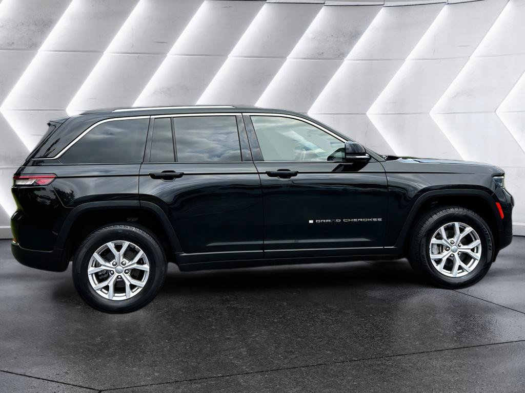 Used 2022 Jeep Grand Cherokee Limited AWD/4WD image 8