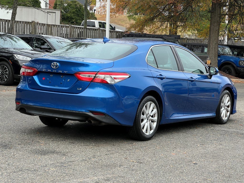 Used 2019 Toyota Camry LE image 4