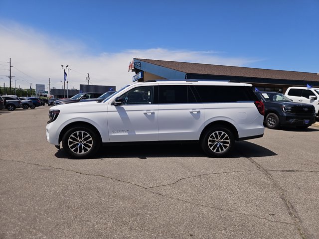 Certified 2025 Ford Expedition Max Platinum AWD/4WD image 2