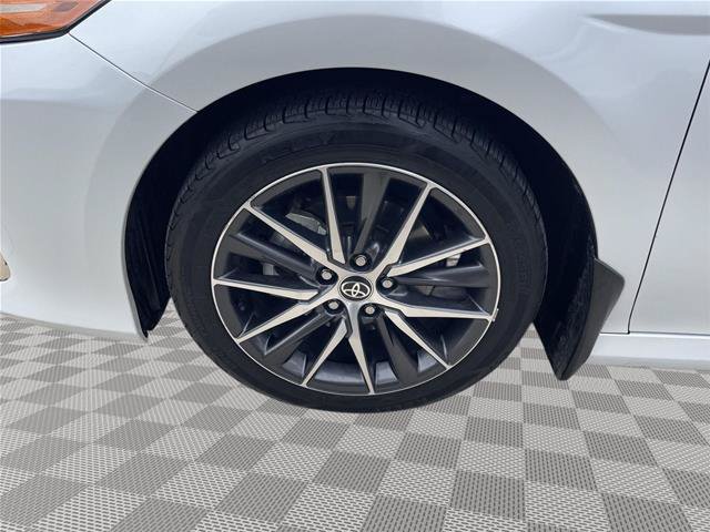 Used 2022 Toyota Camry XLE w/ Navigation Upgrade Package FWD image 10