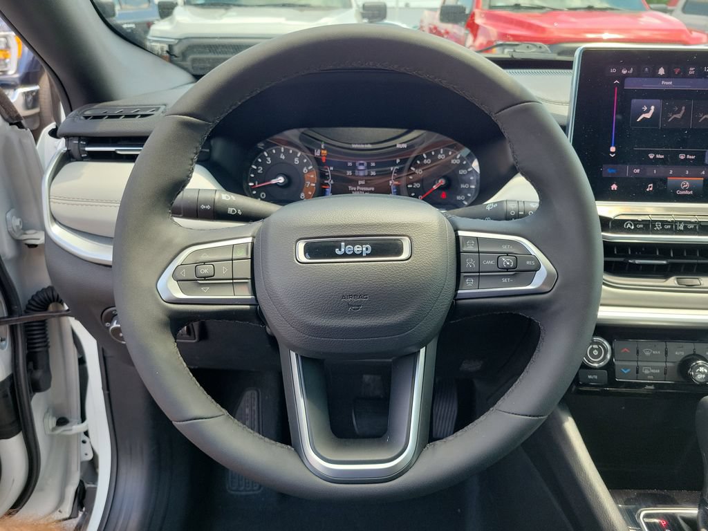 Used 2025 Jeep Compass Limited AWD/4WD image 23