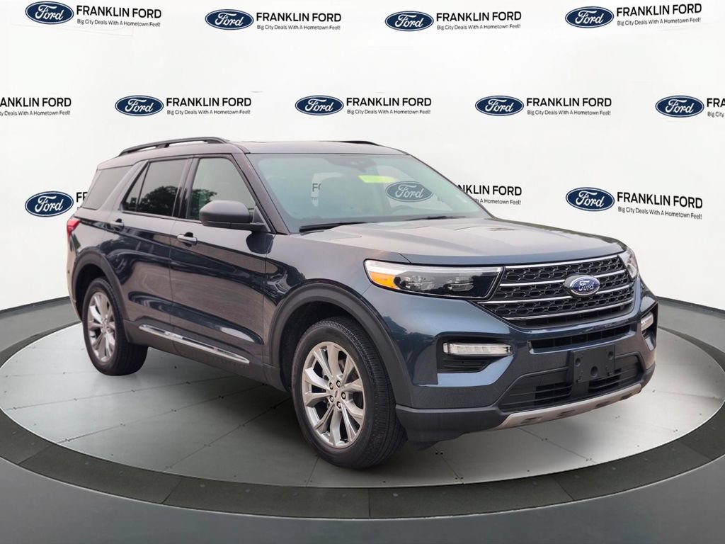Certified 2023 Ford Explorer XLT w/ Equipment Group 202A AWD/4WD image 7