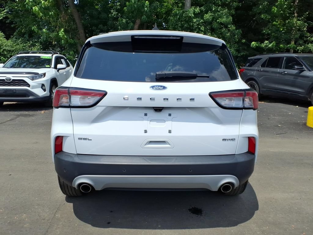 Certified 2022 Ford Escape SEL w/ Technology Package AWD/4WD image 9
