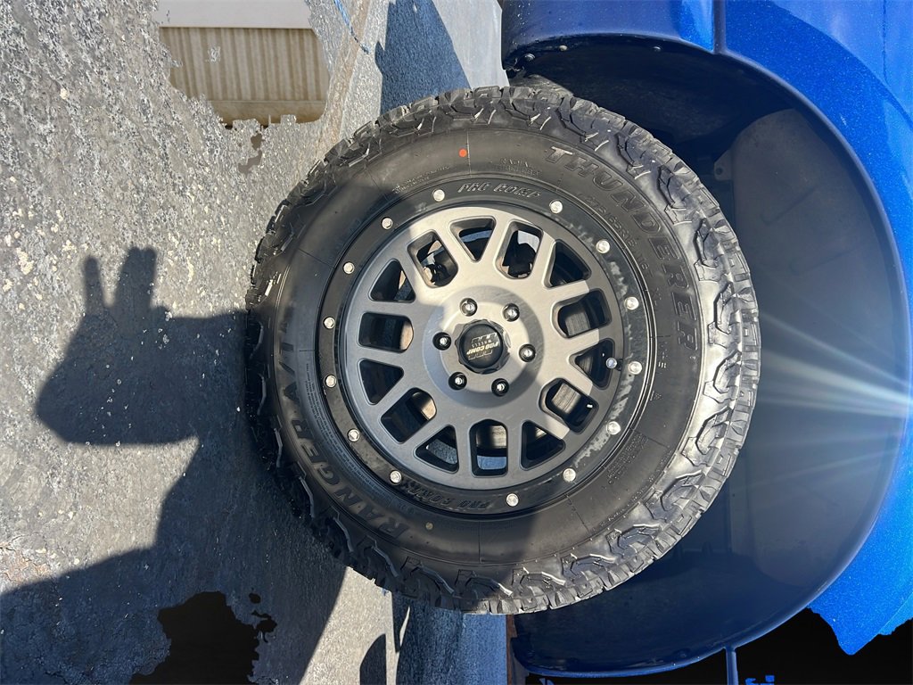 Used 2019 Nissan Titan SV image 22