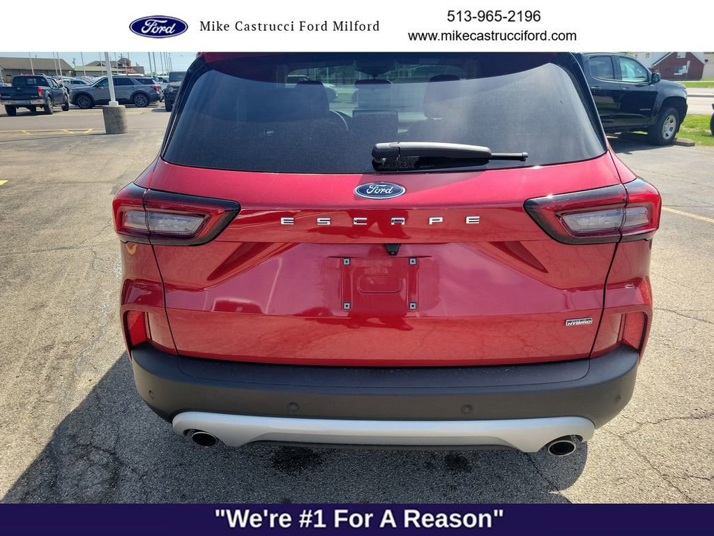 Certified 2024 Ford Escape SE FWD image 3