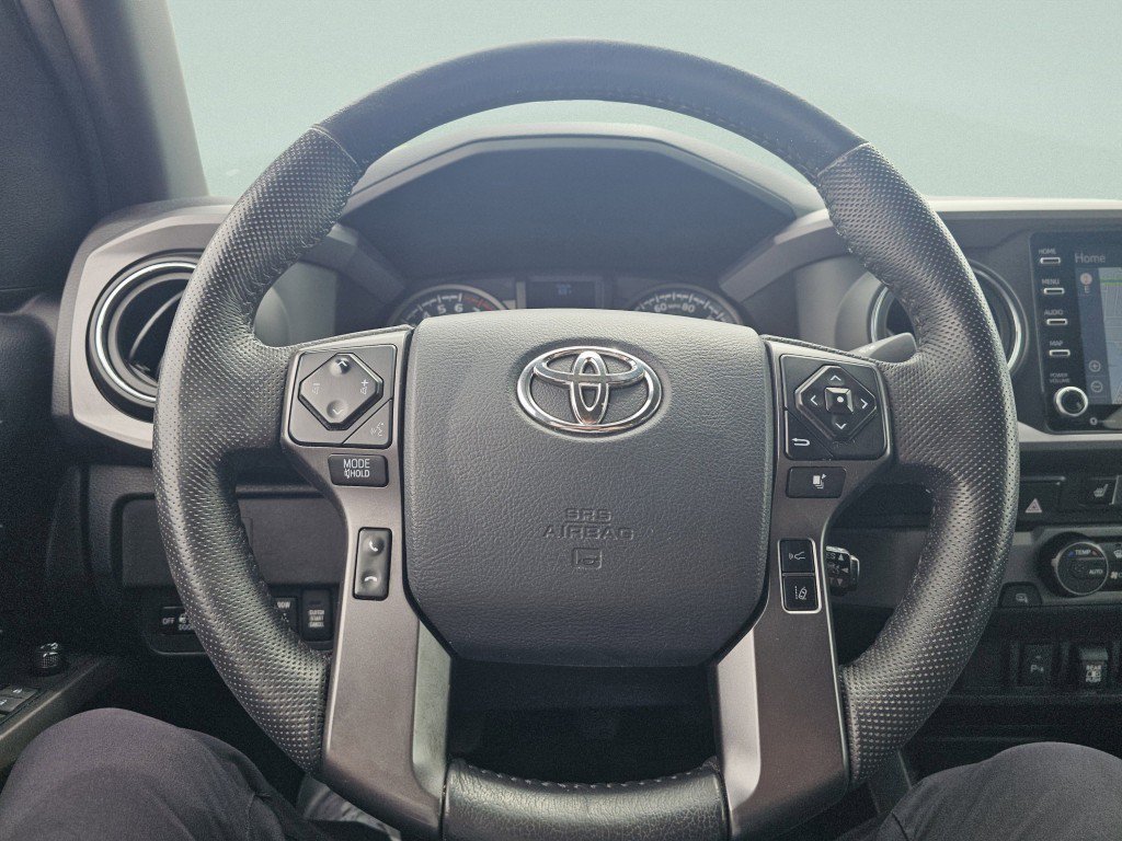 Used 2020 Toyota Tacoma TRD Off-Road w/ Technology Package AWD/4WD image 32