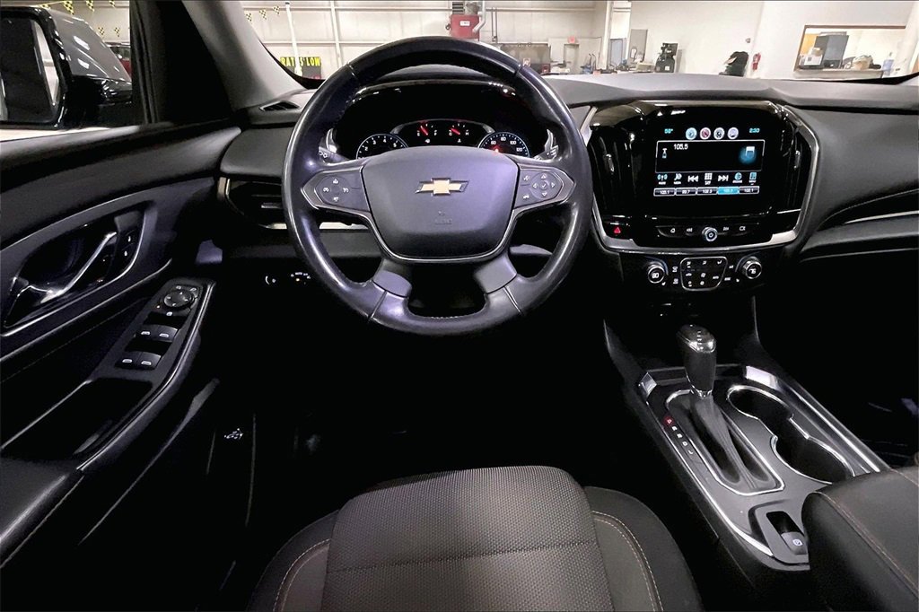 Used 2018 Chevrolet Traverse LT image 7