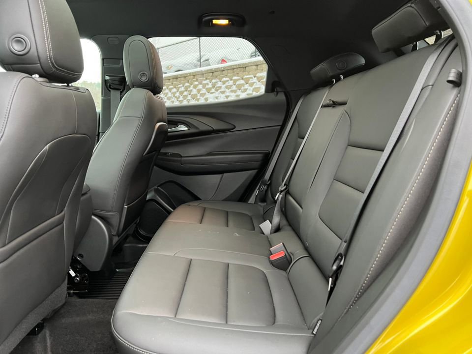 Used 2023 Chevrolet TrailBlazer ACTIV w/ Sun and Liftgate Package image 11